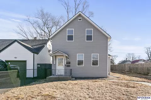 5335 N 26 St, Omaha, NE 68111