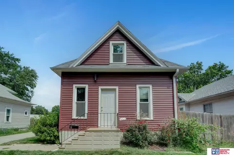 3226 Orchard St, Lincoln, NE 68503