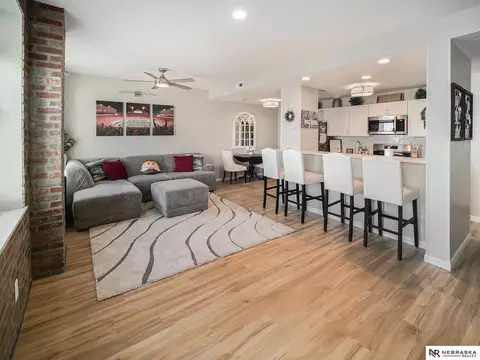 139 N 11th St #905, Lincoln, NE 68508
