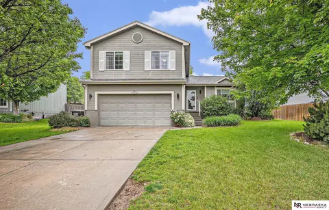 18552 Polk St, Omaha, NE 68135