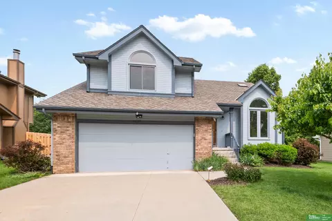 7327 S 140th Ave, Omaha, NE 68138