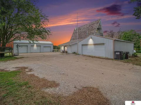 6101 Stagecoach Rd, Hickman, NE 68372