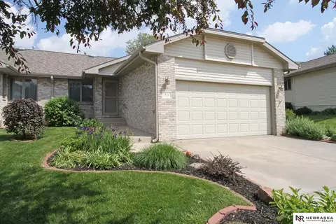 7828 Stonewall Ct, Lincoln, NE 68506