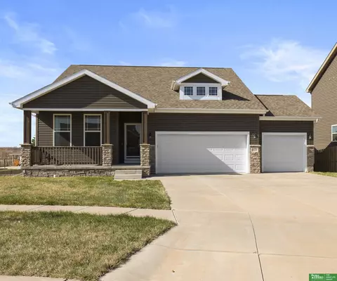 1621 Pennsylvania Ct, Lincoln, NE 68521