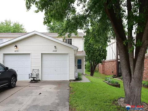 2220 SW 19th St, Lincoln, NE 68522