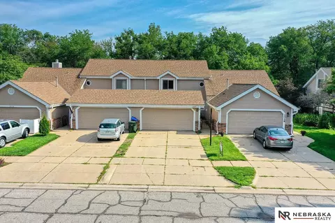 3024 Stephanos Dr, Lincoln, NE 68516