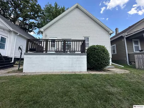 2329 S 11th St, Omaha, NE 68108