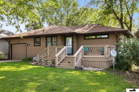 304 Pine St, Panama, NE 68419