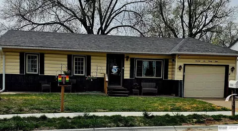 7628 S 39th Ave, Bellevue, NE 68147