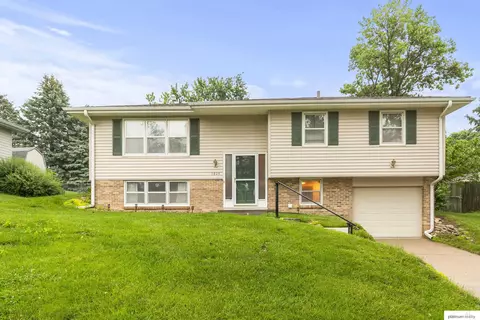 3809 N 94 St, Omaha, NE 68134