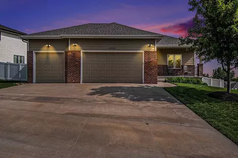 3322 Fairway Dr, Plattsmouth, NE 68048