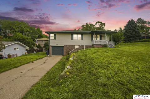 1804 Anna St, Bellevue, NE 68005