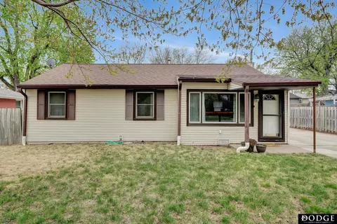 3317 N 9th St, Lincoln, NE 68521