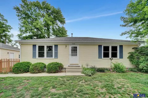 3220 Hitchcock St, Lincoln, NE 68503