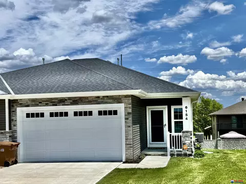6154 S 87 St, Lincoln, NE 68526