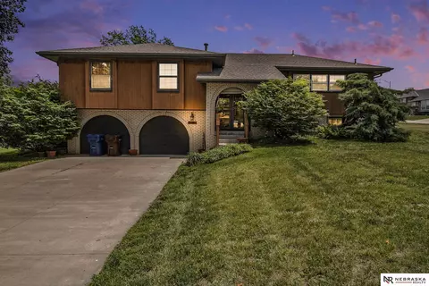 15113 Eureux Cir, Bellevue, NE 68123