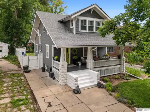 2110 Sewell St, Lincoln, NE 68502