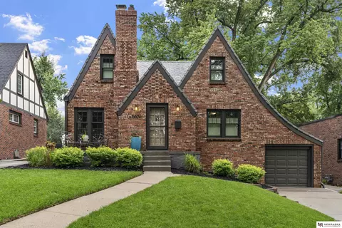 5631 Western Ave, Omaha, NE 68132
