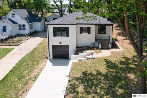 4731 Meredith Ave, Omaha, NE 68104