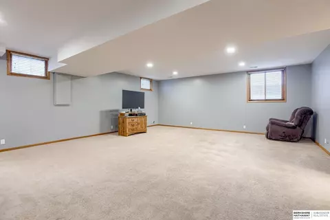 600 N 6th St, Springfield, NE 68059 photo 30