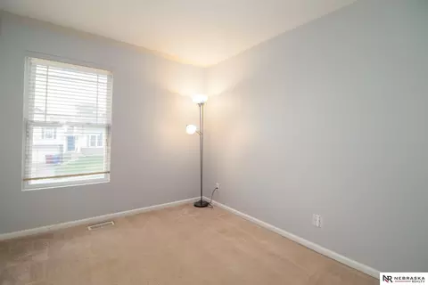 Bedroom - 15417 Willit St, Bennington, NE 68007 photo 2 of 4