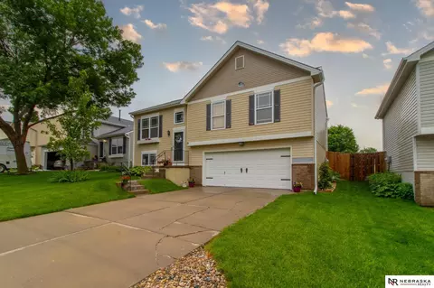 Exterior - 15417 Willit St, Bennington, NE 68007 photo 1 of 5