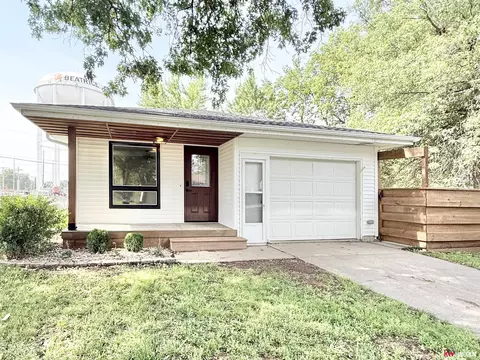 1907 Monroe St, Beatrice, NE 68310