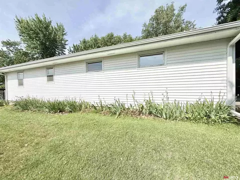 Exterior - 1907 Monroe St, Beatrice, NE 68310 photo 3 of 3