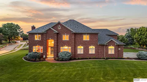 13303 Cuming St, Omaha, NE 68154
