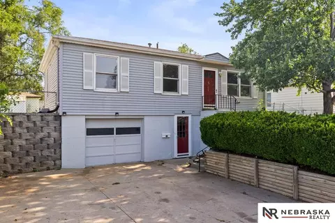7308 Frederick Ave, La Vista, NE 68128