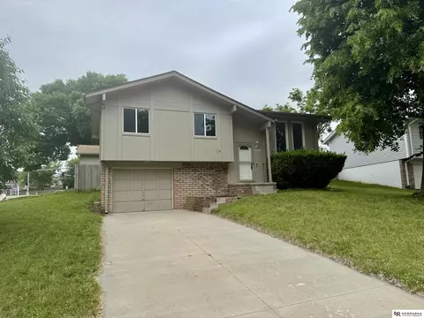 13555 Polk St, Omaha, NE 68137