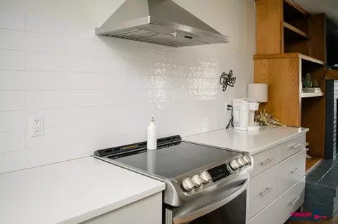 Kitchen - 204 E Mill St, Avoca, IA 51521 photo 6 of 6