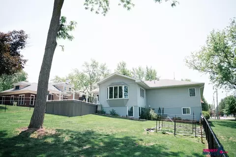 Exterior - 204 E Mill St, Avoca, IA 51521 photo 6 of 6