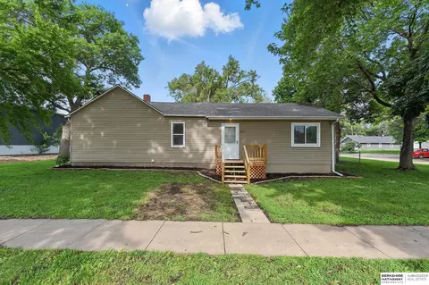 209 S Vine St, Mead, NE 68041