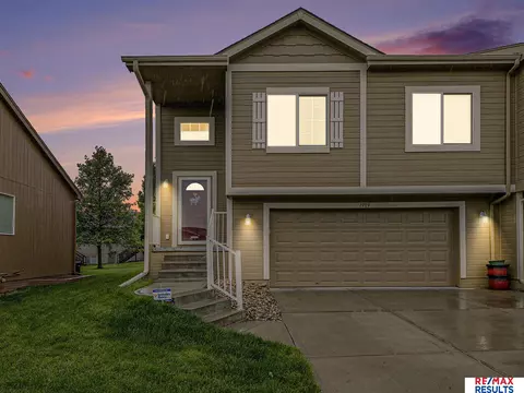 19119 Adams St, Omaha, NE 68135