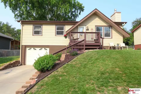 7118 Chandler Acres Dr, Bellevue, NE 68147