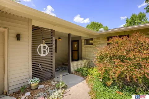 5820 Randolph St, Lincoln, NE 68510