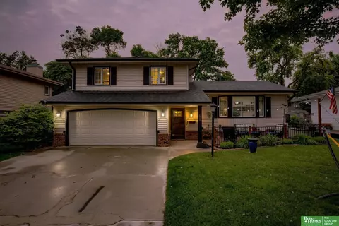 5041 S 95 Ave, Omaha, NE 68127