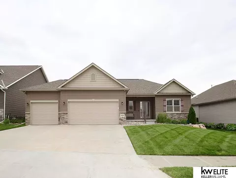 4939 N 206 St, Elkhorn, NE 68022