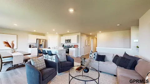 8516 S 179th St, Omaha, NE 68136 photo 3