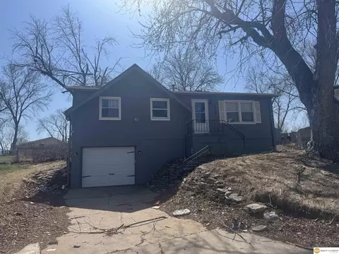 4809 N 130th Cir, Omaha, NE 68164