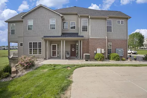 14008 Tregaron Ridge Ave #E, Bellevue, NE 68123