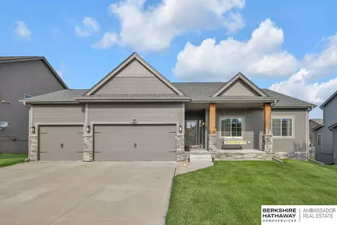 14807 S 24th St, Bellevue, NE 68123