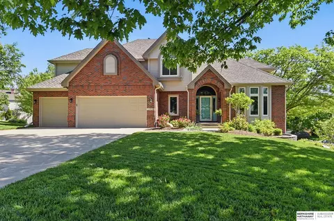 14028 Seward St, Omaha, NE 68154