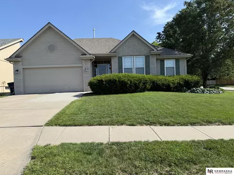 16917 Pierce St, Omaha, NE 68130