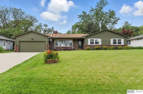 6411 Glenwood Rd, Omaha, NE 68132