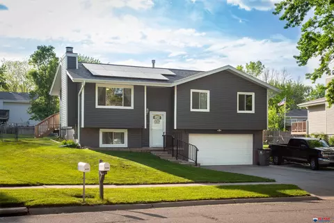 6155 NW 10 St, Lincoln, NE 68521