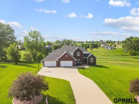 23363 Sunshine Ln, Council Bluffs, IA 51503