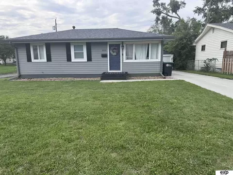 4534 Jaynes St, Omaha, NE 68104
