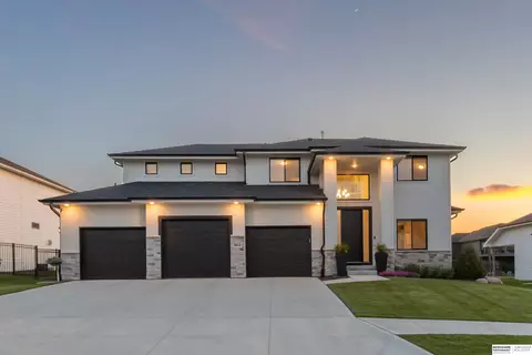 5412 N 205th St, Elkhorn, NE 68022